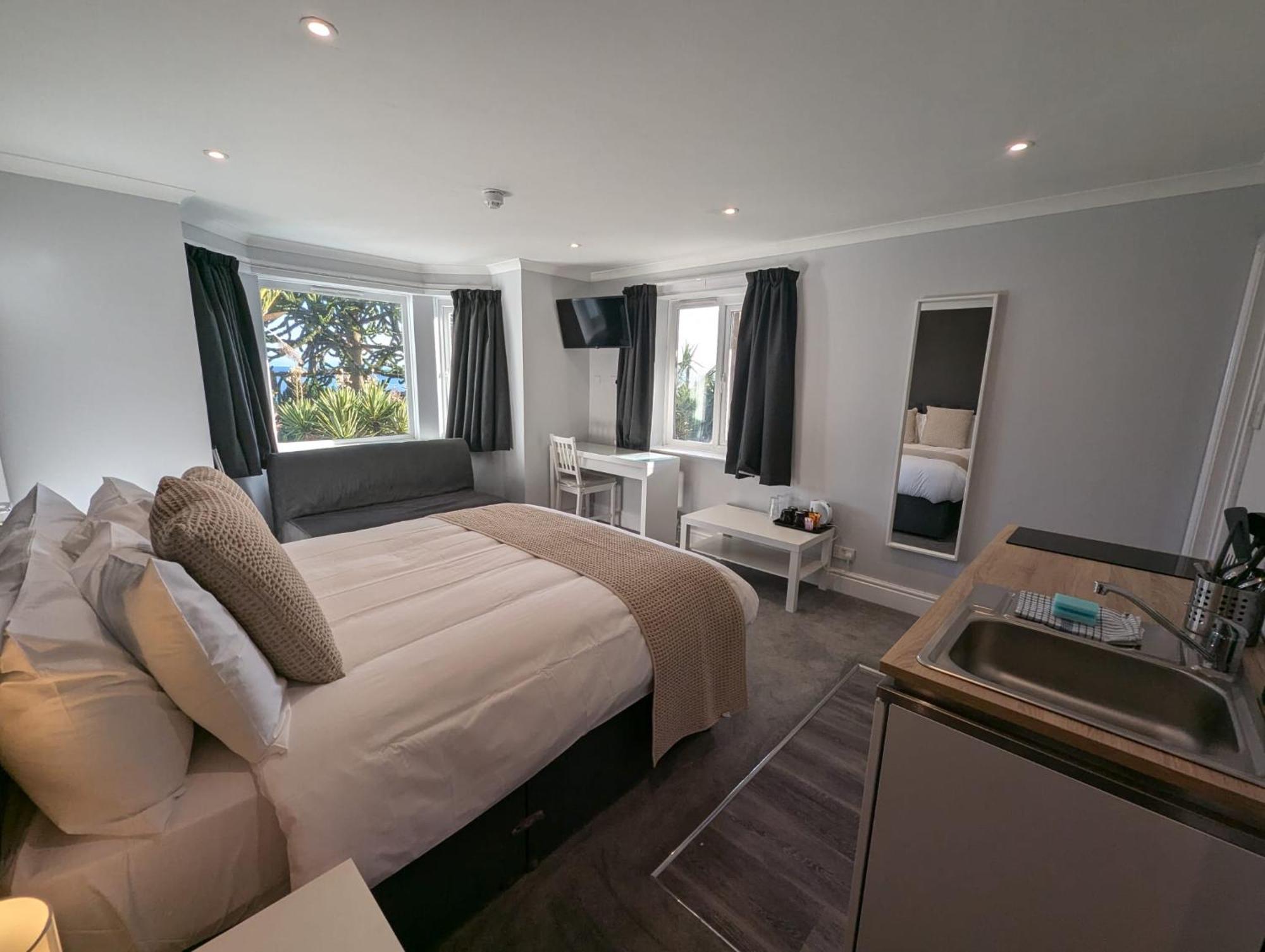 Fieldhead Hotel, Hotel 4*